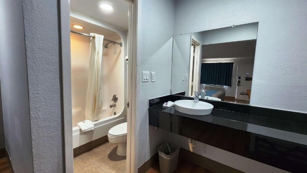 Motel 6-Webster, TX - Houston - Nasa Lake image 10